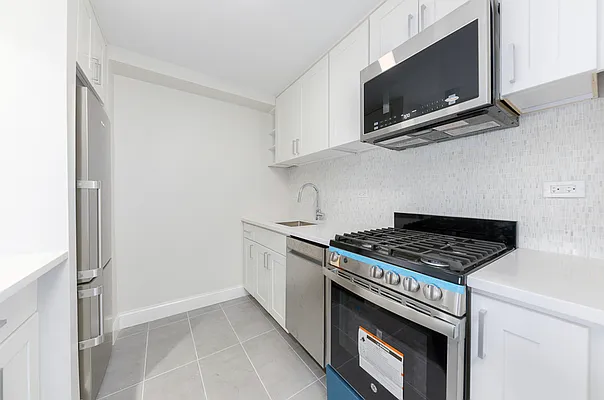 Rented by A&E Real Estate Management | media 8