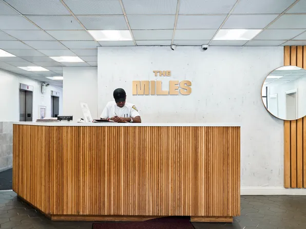 1990 Lexington Avenue image 1 of 9