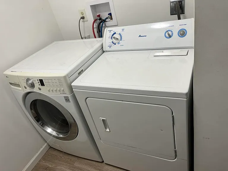 W/D are shared with 2 other units and are included in the rent.