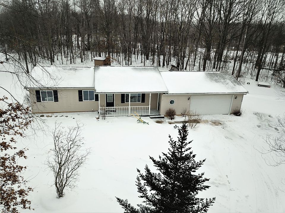 1st image of 13300 Sadler Dr NE