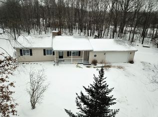 13300 Sadler Dr NE, Cedar Springs, MI 49319