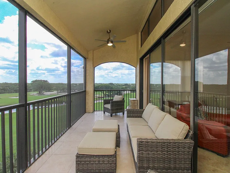 7024 Pelican Bay Blvd #F-504 — Photo 46