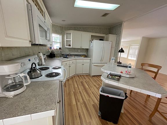 5th image of 511 Wild Cherry Dr