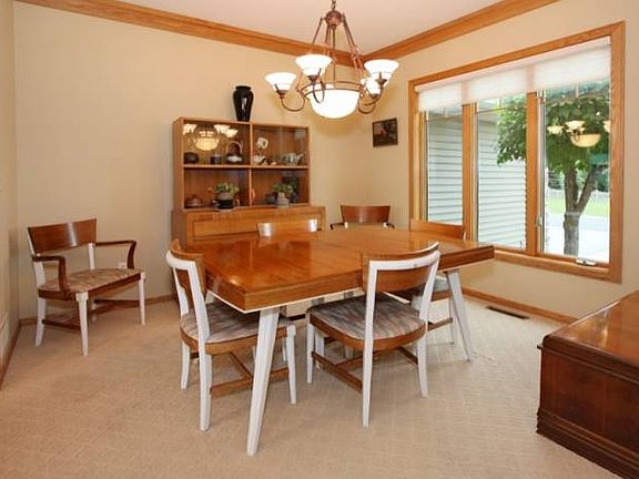 4th image of 2295 Iverson Ct