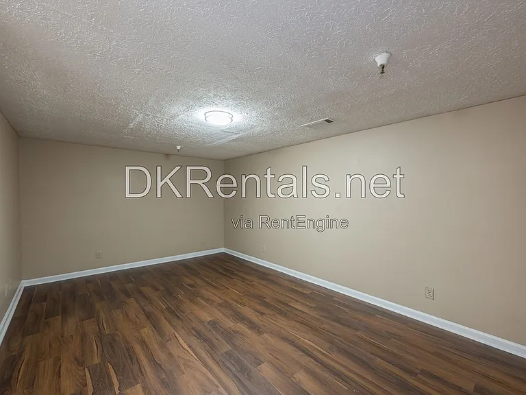 360 Lee Trl #135 — Photo 9