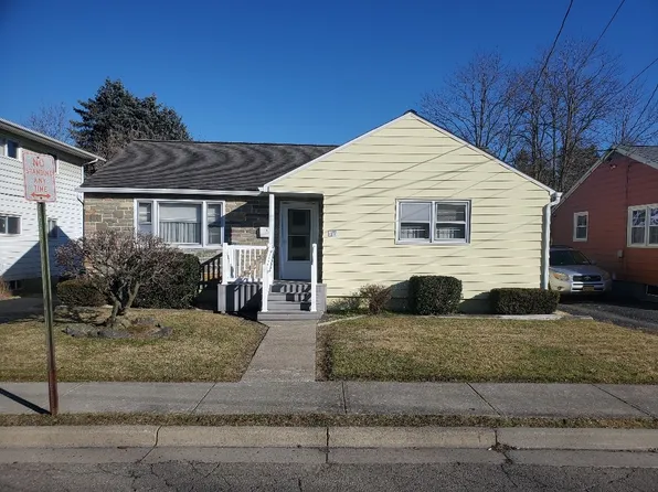 54 High St, Johnson City, NY 13790