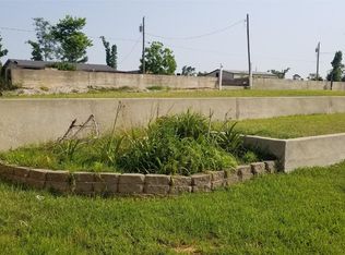 279 S Oak Lee Dr, Onalaska, TX 77360