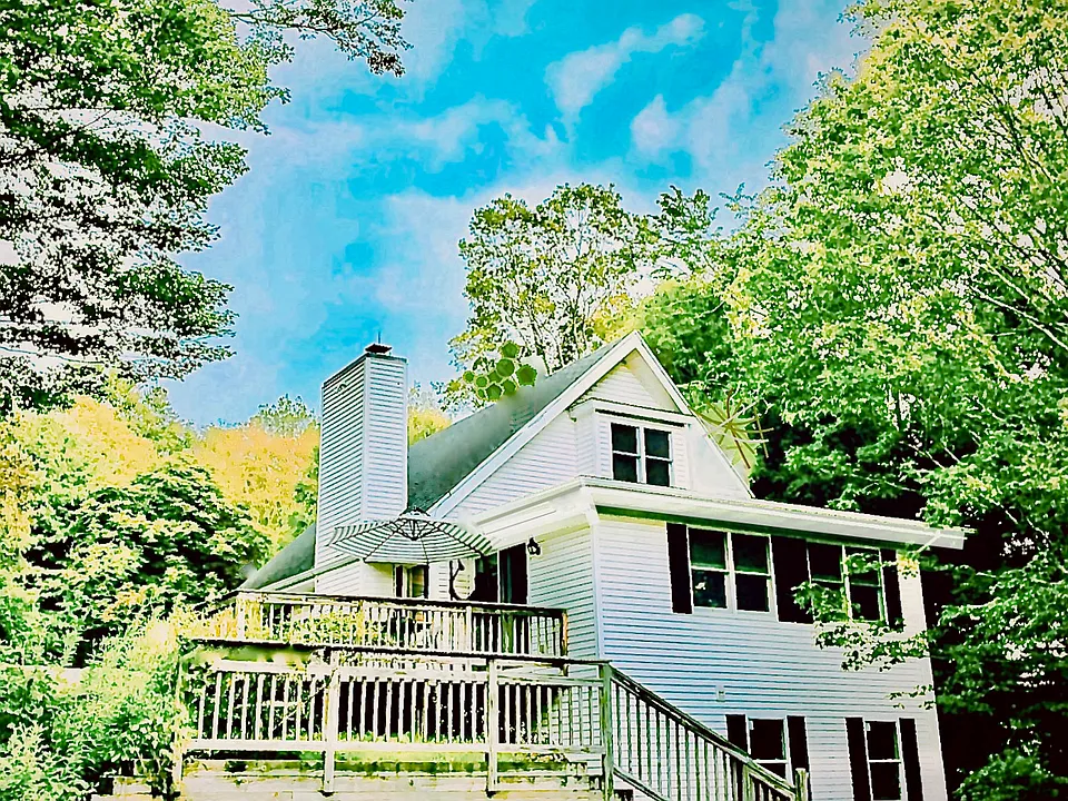 195 W Cornwall Rd