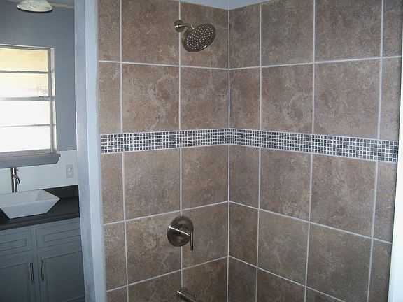 4th image of 505 W 2nd St