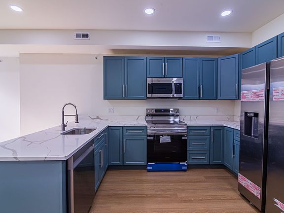 3rd image of 808 N Preston St #3