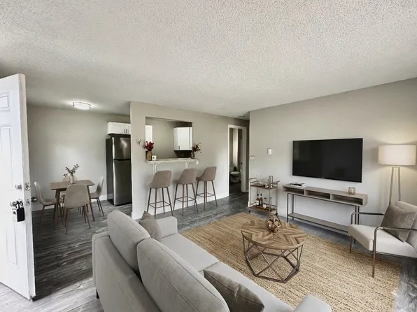 Union Square Apartments - Remodeled Units, 14405 Union Ave SW, Lakewood, WA 98498