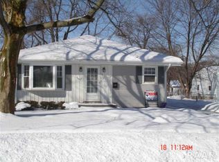 1509 Southmoor St, Pekin, IL 61554
