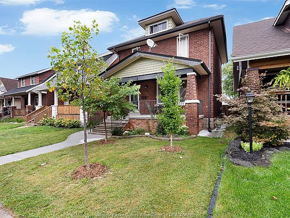 3rd image of 1460 Moy Ave