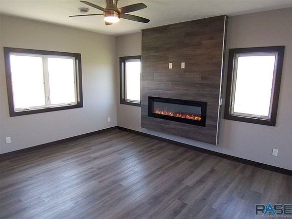 4th image of 713 Justus Ave
