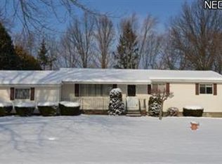 3235 Oser Rd, Barberton, OH 44203