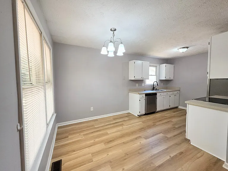 6548 Applewhite Rd — Photo 5