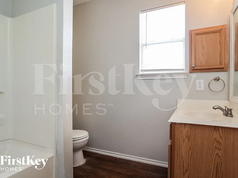 8126 Liberty Point Ln — Photo 14