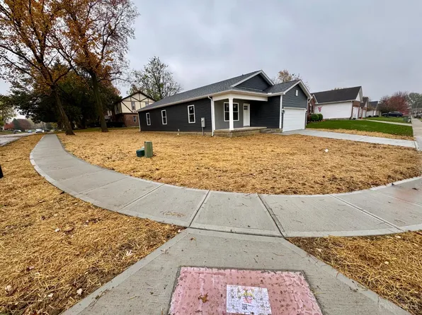 1351 Mayfair Dr, Wilmington, OH 45177