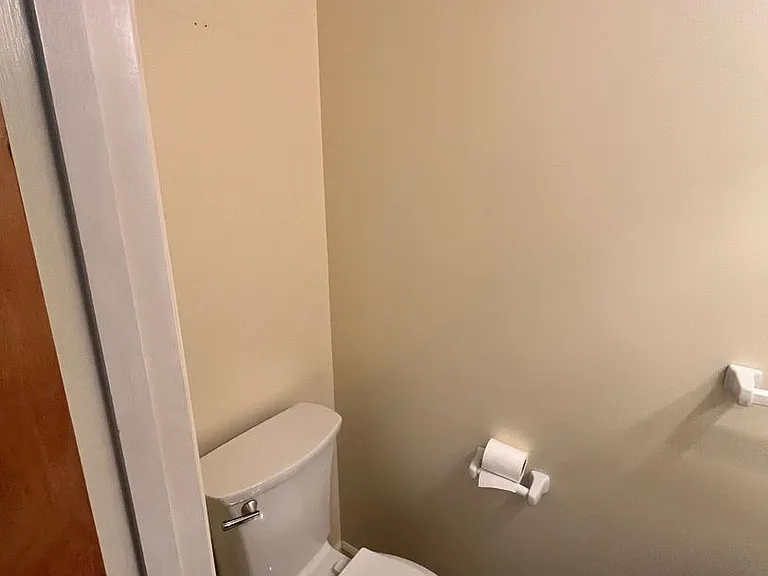 110 Hillary Dr — Photo 12