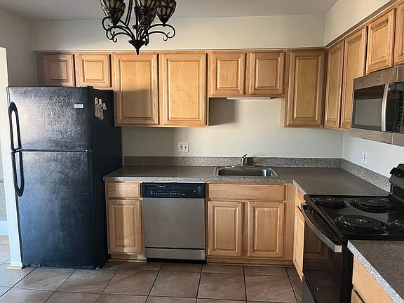 4th image of 6103 Orchard Lake Rd APT 203