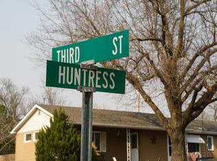 307 Huntress St, Clay Center, KS 67432