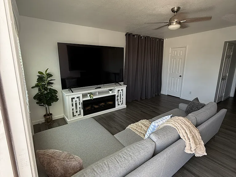 E Tempe Dr — Photo 7