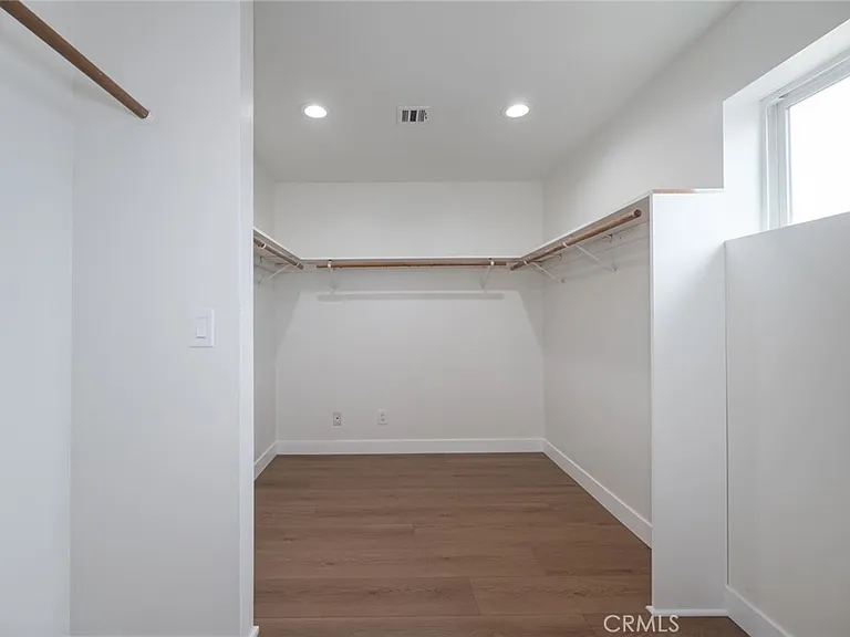 15147 Otsego St — Photo 33