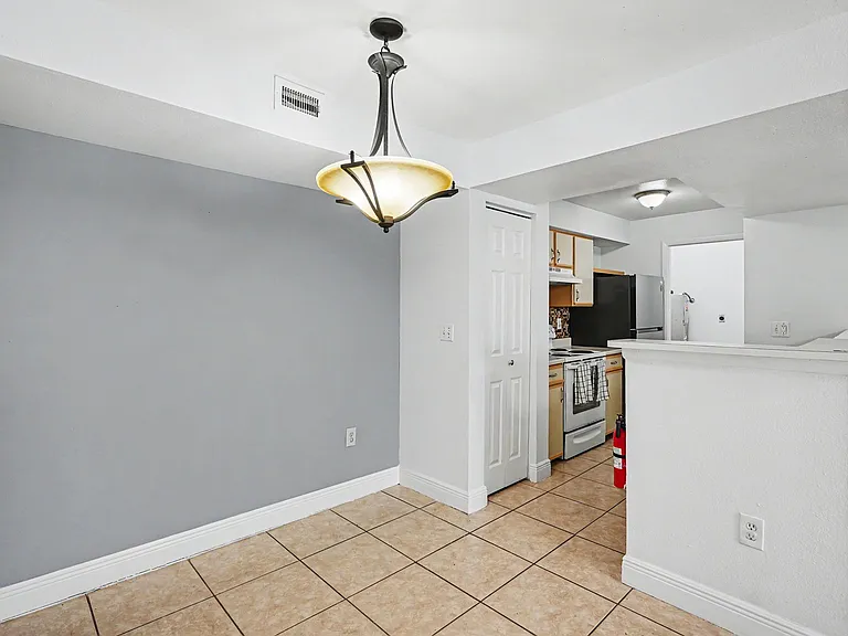 3036 Parkway Blvd #305 — Photo 8