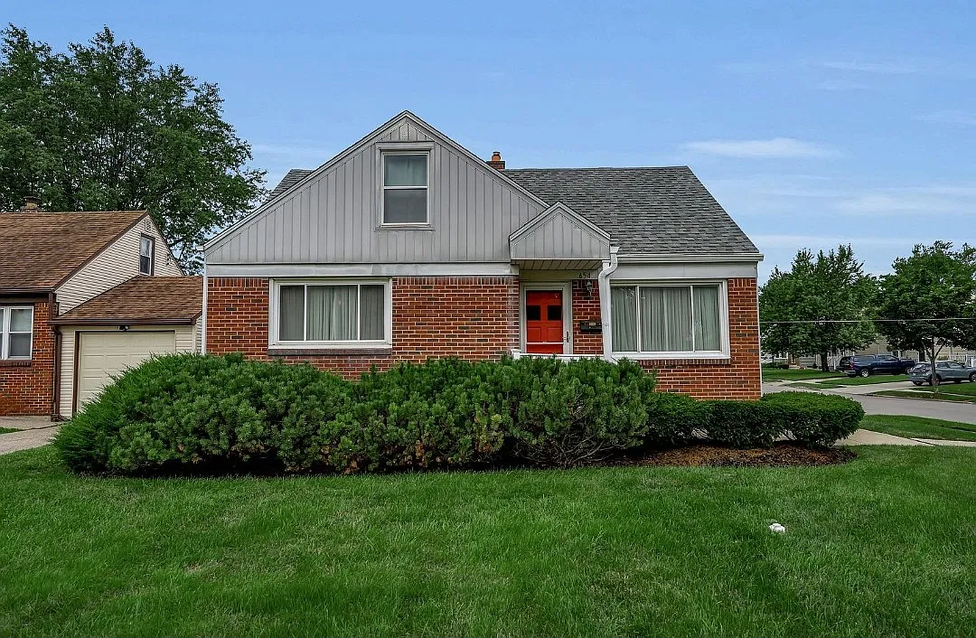 4 bed, 1735 sqft, $2,350 — Photo 1