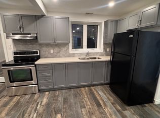 1072 Barton St E #4, Hamilton, ON L8L3E6