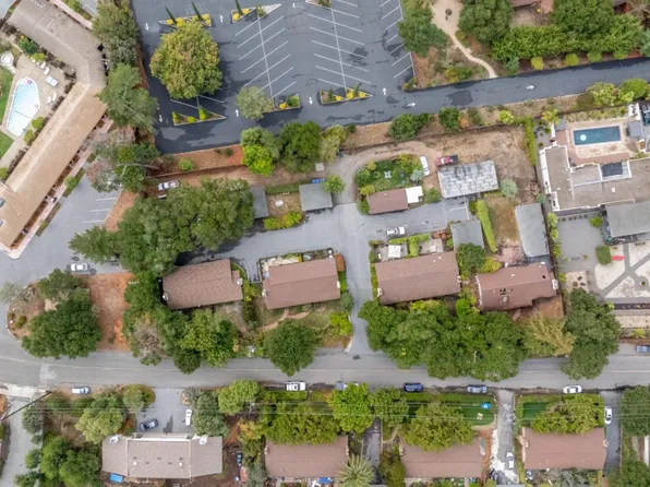 14 Via Contenta, Carmel Valley, CA 93924