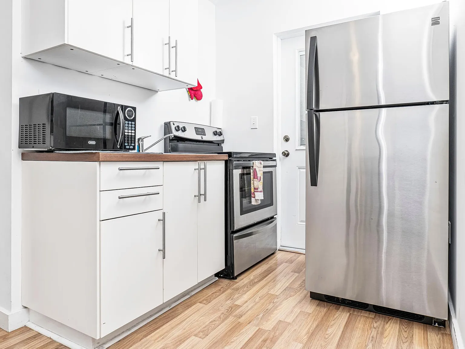 1 bed, 500 sqft, $2,200 — Photo 4