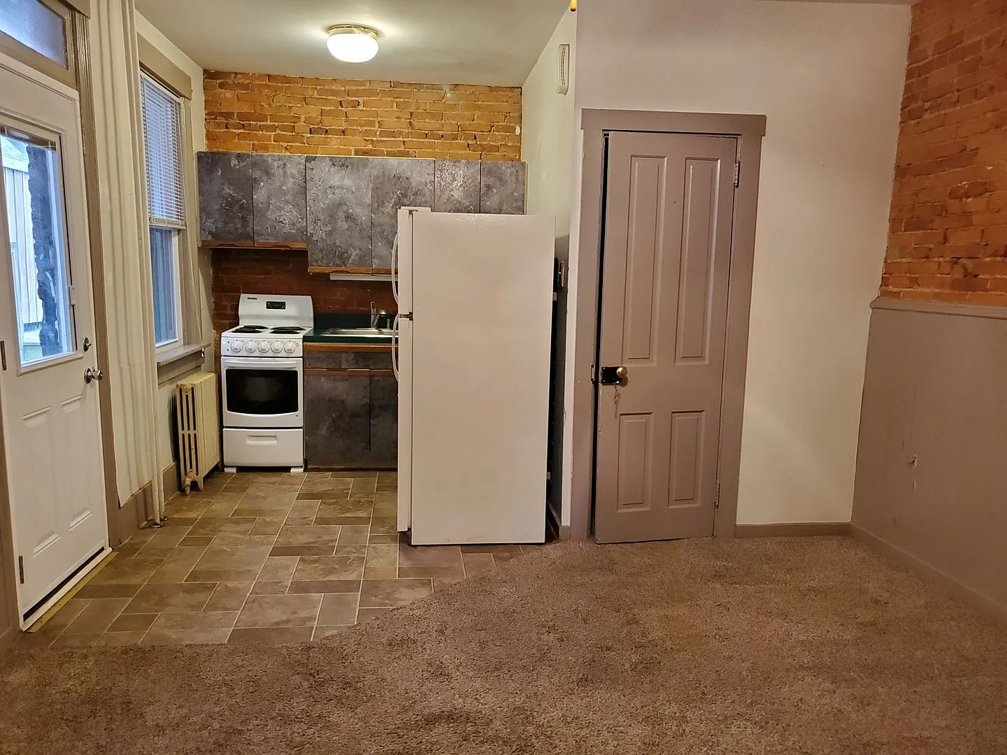 612 E. Chestnut St. — Photo 3