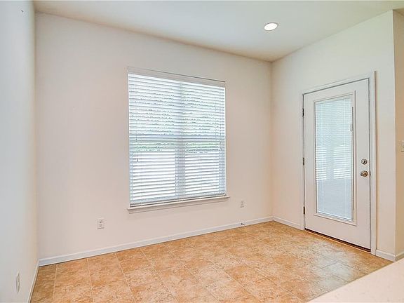 4th image of 1121 Kinderly Ln