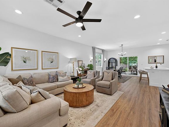 4th image of 2034 NW 31st St
