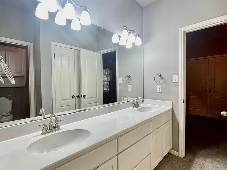 300 Quarry Spring Dr — Photo 18
