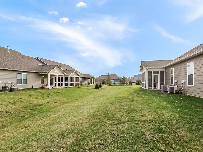 1659 Dewey Dr — Photo 20