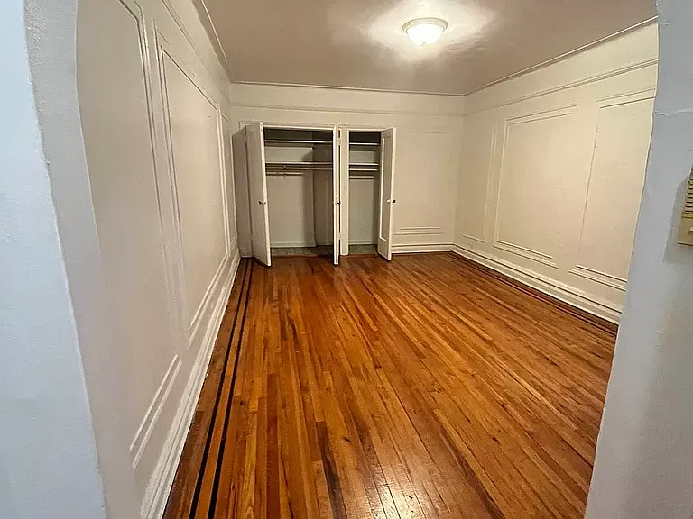 225 Bennett Ave #2S — Photo 4