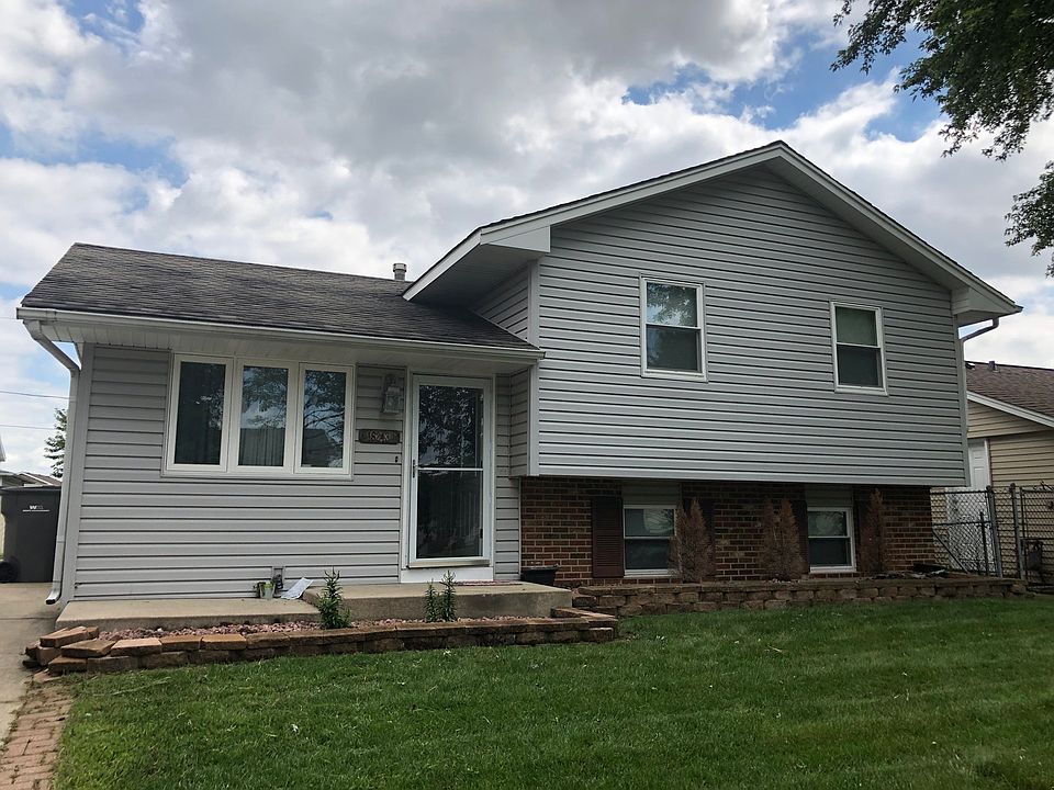 1st image of 16243 92nd Ave