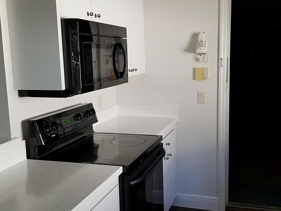 4th image of 3683 Kestrel Ct