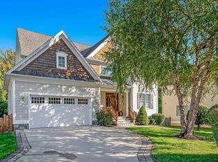 230 Pleasant St SW, Vienna, VA 22180