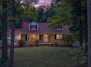 7065 Brook Ln, Chesterland, OH 44026