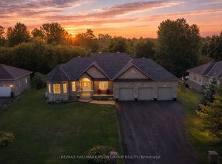 6692 Pebble Trail Way, Ottawa, ON K4P0B7