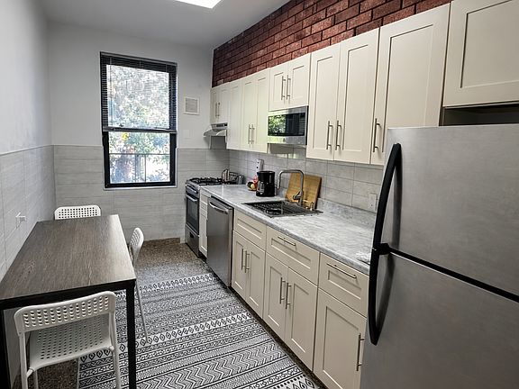 2nd image of 47-09 38th St #2