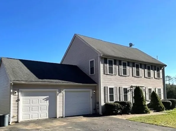 69 Center St, Carver, MA 02330