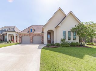415 Dunvegan Ct, Lafayette, LA 70503