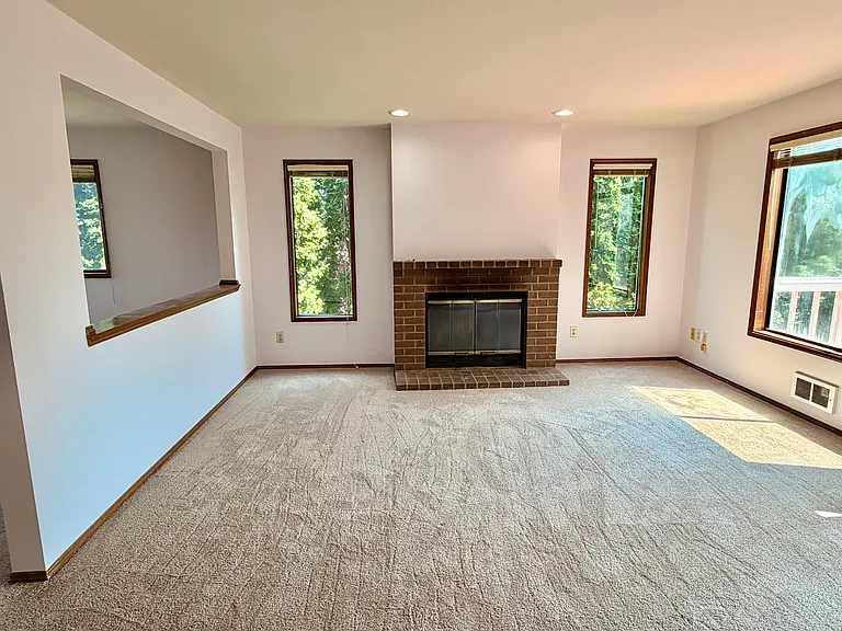 9407 Linden Ave N #A — Photo 4