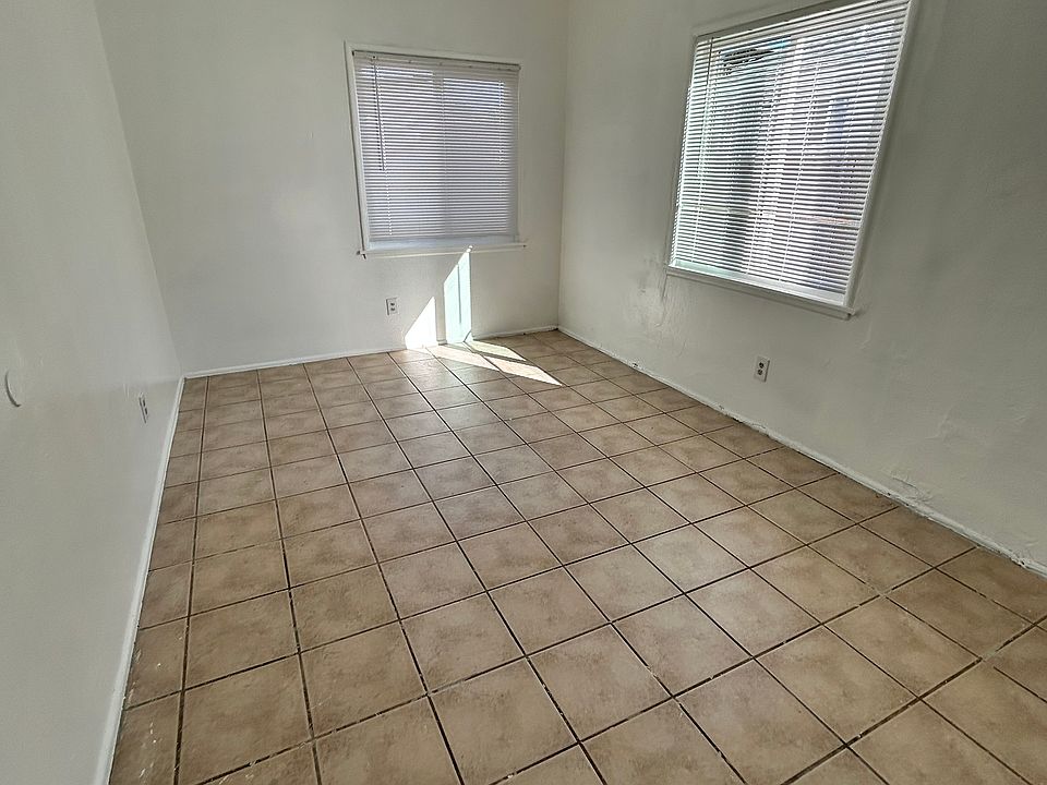 2nd image of 342 N 3rd St