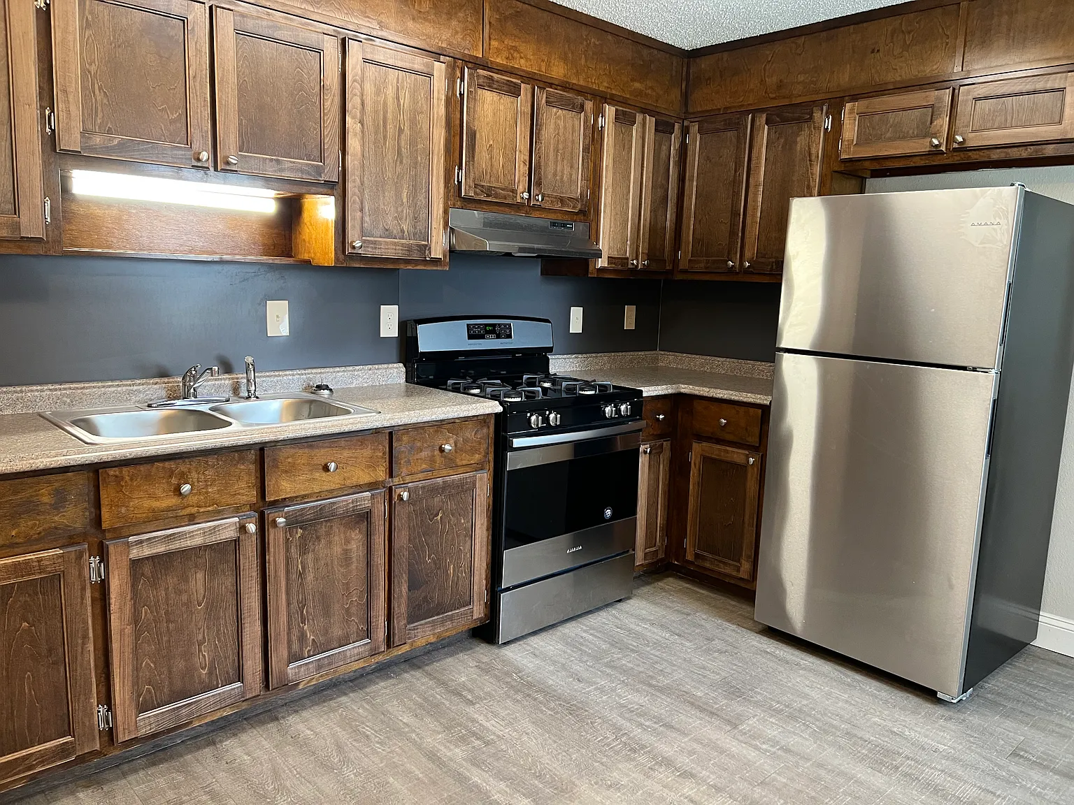 2 bed, 800 sqft, $1,000 — Photo 3
