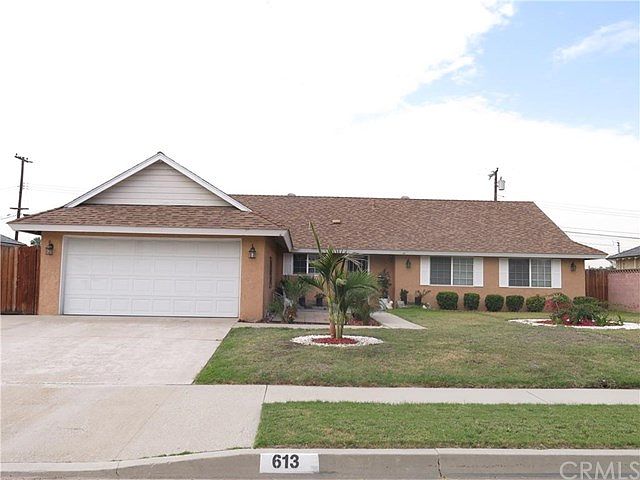 1st image of 613 Strongbow Dr